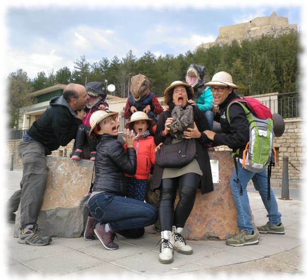 Familia al acabar el juego de Escape Peñíscola